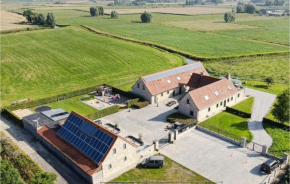 Nice home in Diksmuide with Sauna, WiFi and 10 Bedrooms